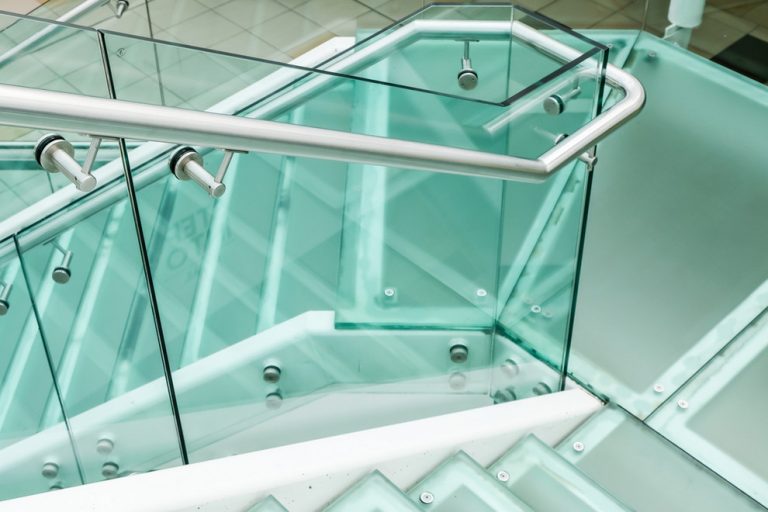 What's the Difference Between Guardrails and Handrails?