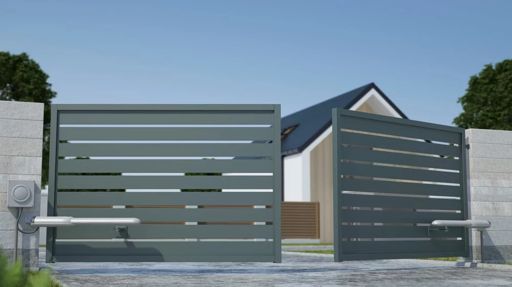 How to Avoid Injury with Your Automatic Gate