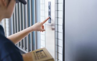 How Smart Video intercoms Help Property Managers Manage Deliveries